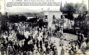 GUELMA - POSTES ET RUE CARNOT - JOUR DE FETE
